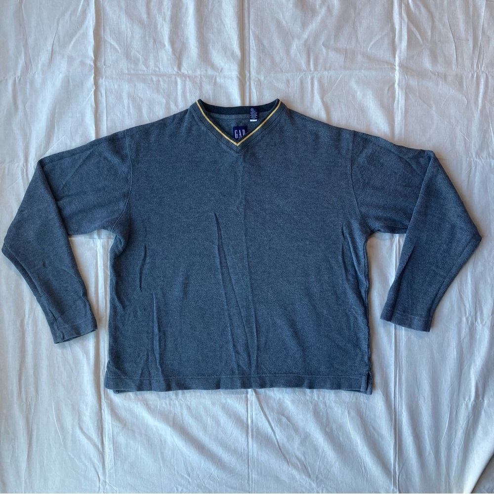Y2K GAP Men's Gray V-Neck Sweater